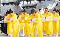 外国留学生着免费抢红包最快的软件 西安体验传统成人礼