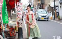 她在日本穿汉服上下班 当地人说她像仙女