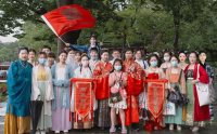 百位汉服达人游西湖,共同助力「杭州西湖日」,弘扬中华传统文化!
