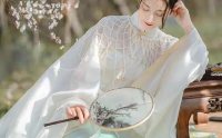 炎炎夏日,妹子穿汉服出街,如何避免尴尬事