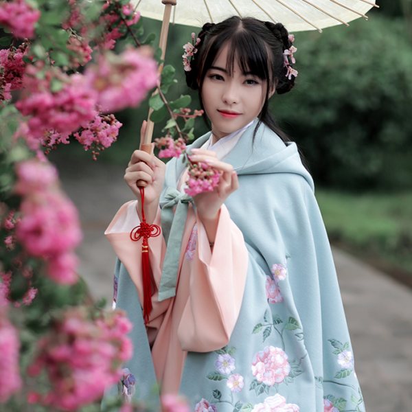衔泥小筑 汉服 女装 锦绣年华二 重工刺绣超大摆斗篷 国色 豆