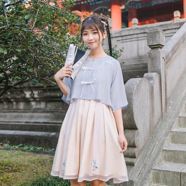 鹿韵记原创改良汉服女装刺绣圆领衫短裙套装日常中国风汉元素春夏
