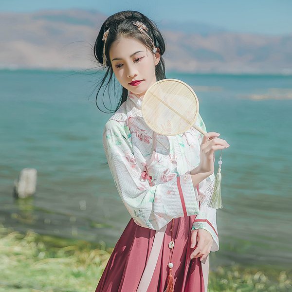 汉尚华莲苍术传统汉服唯美印花交领襦裙日常春夏套装清新齐腰