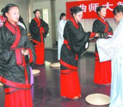 日照举办首届集体汉服成人礼 传达成人之义