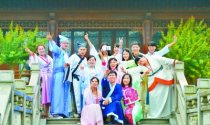 湖南商学院部分毕业生穿汉服拍毕业照