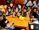 甘肃孩子暑假在童学馆穿汉服、习礼仪 丰富暑假生活