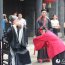 今年4月13日—20日，邹鲁礼乐团应邀到素有“鱼米之乡”之誉的江浙地区，在无锡、苏州、宁波、杭州四个城市开展巡演，悠扬的古乐、传统的服装、隆重庄严的成人礼（加冠、加笄）仪式，让观者接受了一场邹鲁礼乐文化的教化洗礼，获得了广泛的赞誉和肯定。图为学生向老师奉茶。