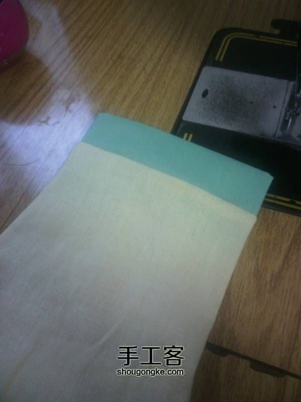 缝制如上个教程所述…一长一短，正面无线迹