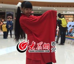泰安上演汉服时装秀 汉舞汉礼展汉服之美