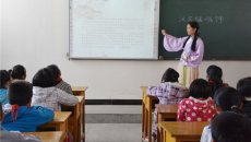 曲靖：传承汉服国粹 弘扬美德教育 让文明礼仪溢满校园