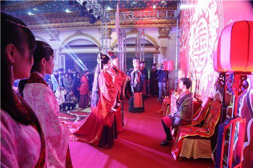 执子之手与子偕老济南郑飞侯泽群汉服婚礼引领时尚