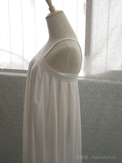 然后两条系带绕回身前系好