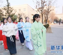 沈阳年轻人“花朝节”里话民俗