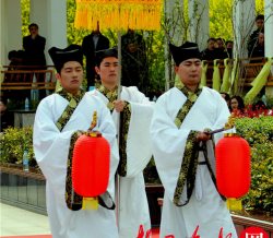 着汉服 源周制 行五礼 南京殡葬处举行清明公祭大典