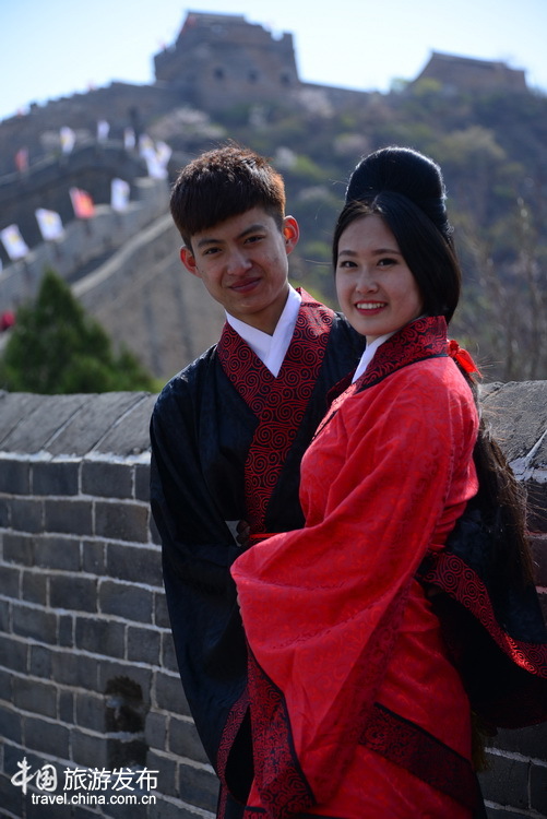 金山岭长城见证新人甜蜜 汉服婚礼style让人震惊-图片10