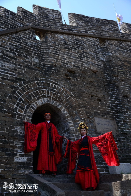 金山岭长城见证新人甜蜜 汉服婚礼style让人震惊-图片15