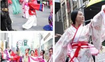 惊现美女纽约汉服快闪 展示中华文化吸引老外观看