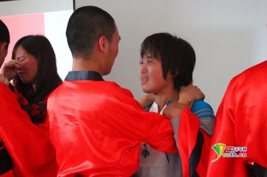 “期待儿子能早点出狱,做一个对家庭担当、对社会有用的人。”一位母亲满怀信心地看着儿子。