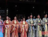 穿汉服行古礼 福建师大学生举办成人礼 
