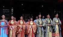 穿汉服行古礼 福建师大学生举办成人礼 