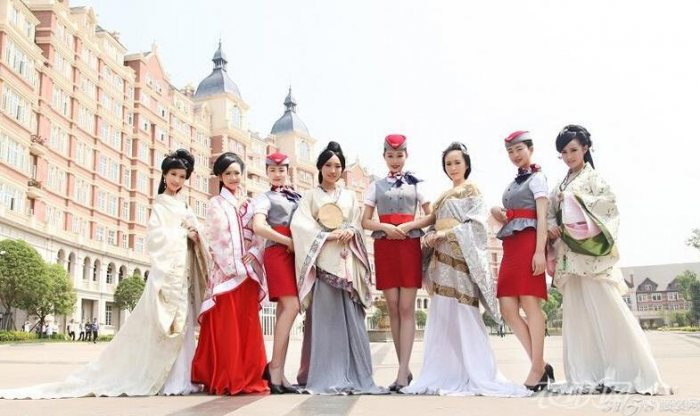 美女穿汉服应聘空姐，500美女穿汉服展现与众不同的古典气质。
