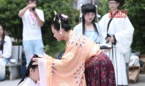 宁德市举办传统汉服成人礼 少女身着