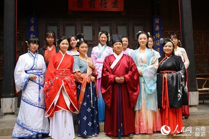 云南汉服协会会长批七夕变情人节:更加类似“妇女节”-图片3
