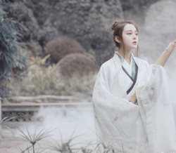 汉服使中国人的精神气质提高一个档次