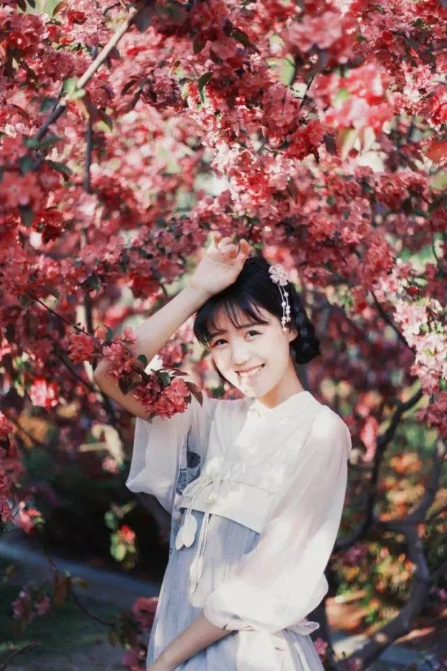 欢乐趣,离别苦,就中更有痴儿女。