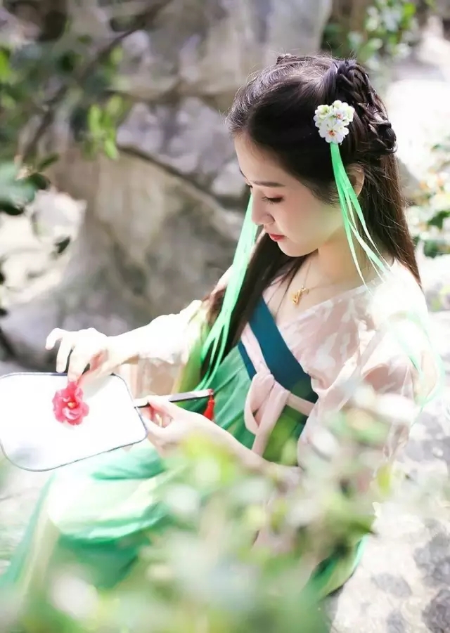 此情可待成追忆,只是当时已惘然。