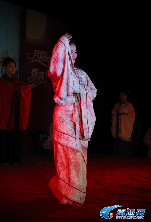 大庆社区中秋晚会汉服表演惹人醉-图片2
