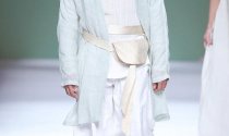 李学庆现身国际时装周 草衣走秀推广新汉服