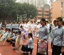 汉服秀啦啦操丝带舞 珊瑚中学运动会开幕式亮点多
