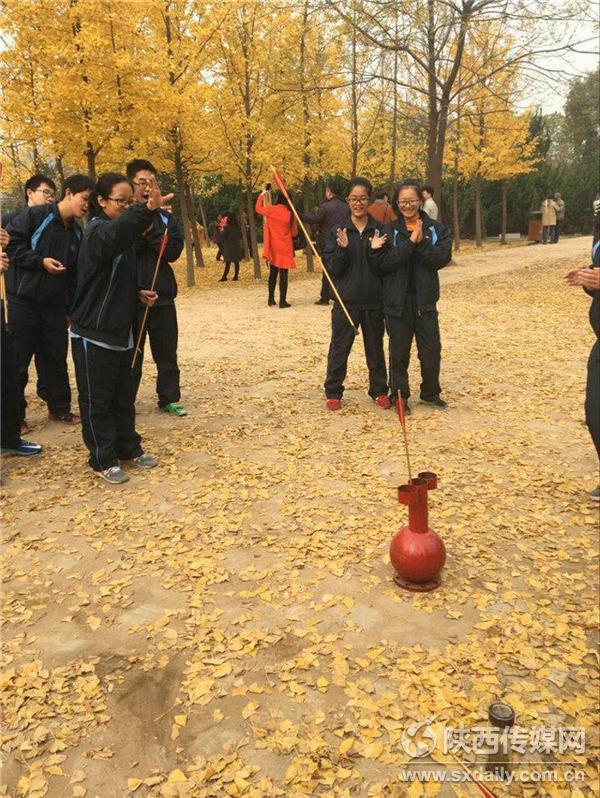 170名师生在汉阳陵博物馆穿汉服、学汉礼感受传统汉文化-图片5