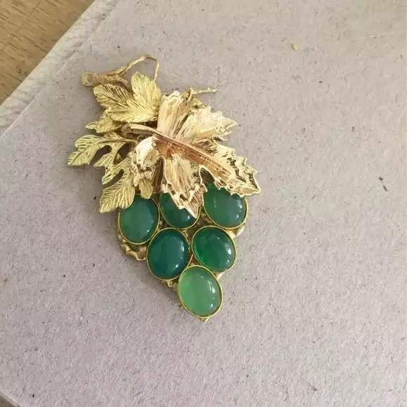 做成葡萄后用来做胸针、发簪、发夹都可以，万能吧！