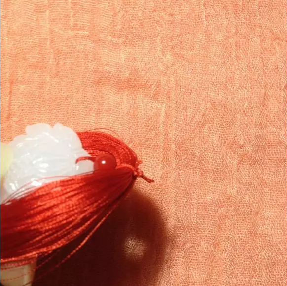 9、打火机把线头烧掉，按平