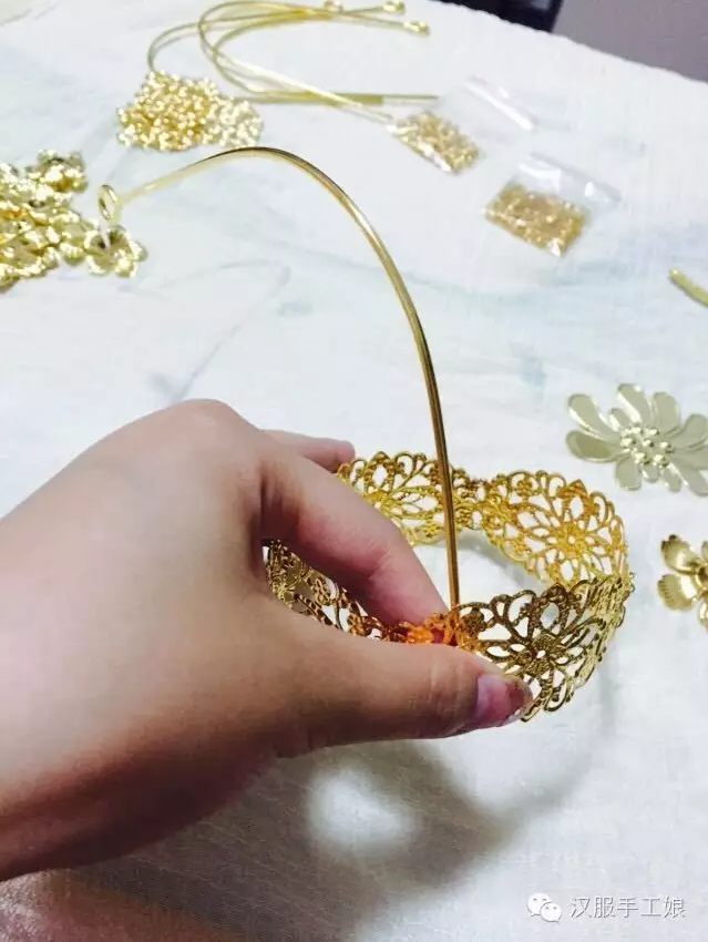 这是我最喜欢的弧度，及簪棍的倾斜程度。