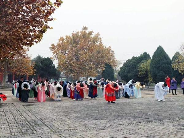 你是否知道这个动作的意义呢？