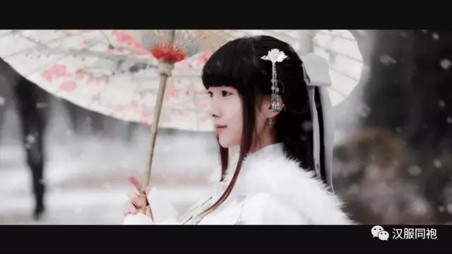 【汉服美图】若似月轮终皎洁,不辞冰雪为卿热。-图片6