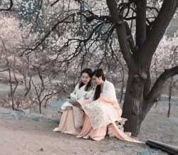 【汉服美图】杏花村里的小阿妹，心灵手巧美如仙