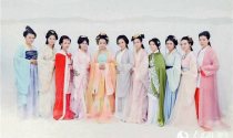 149名建筑女职工拍汉服写真庆妇女节 秒变女神