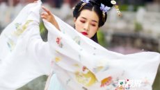 古典美人齐聚南社古村 花朝节展现汉服魅力