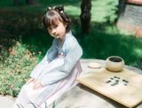 每一个孩子都应该有这样一件汉服