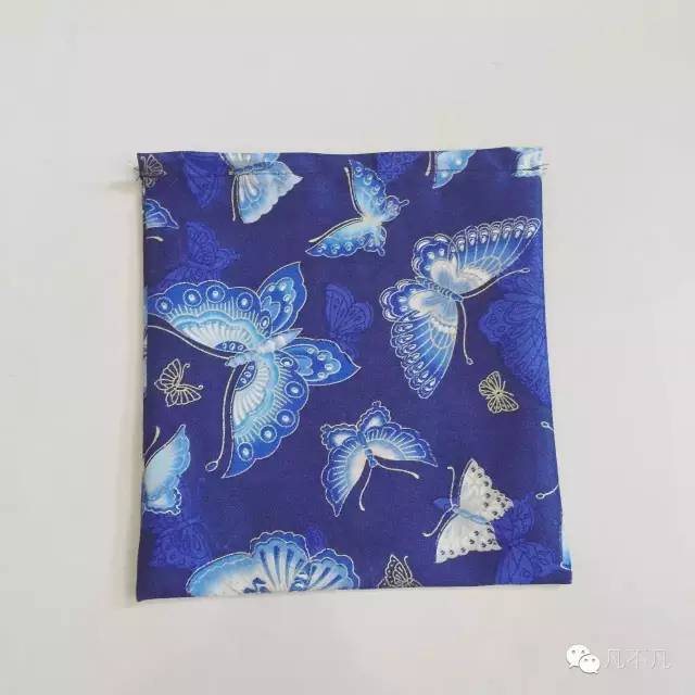 第四步：把布条缝合
用来代替绳子的建议细一些，不过也是根据个人喜好
我缝的是1.5cm宽度
