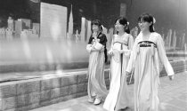 高中生 “忙里偷闲”穿汉服 只为传播汉文化出一份薄力