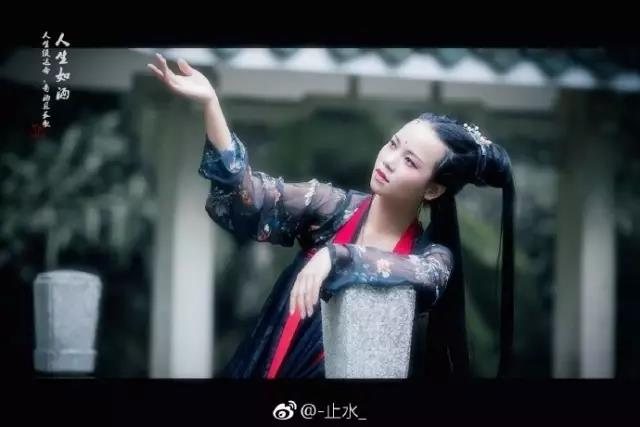 所是同袍者,相逢尽衰老。