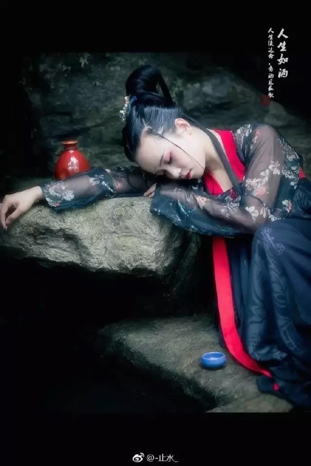 宝玉频发掘,精灵其奈何。