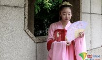 大学生身着汉服变古典佳人 传承传统文化惊艳校园