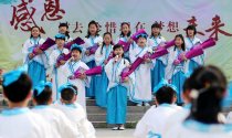 淮北市举行小学生十岁成长礼 穿汉服学感恩