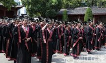 穿汉服 拜孔子 读论语 朝晖中学赴孔庙举行新七年级入学礼